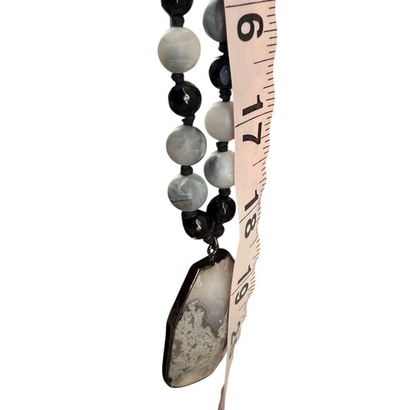 J Jill Beaded Necklace Agate Stone Pendant Gray White Black Cord Adjustable NWT - Picture 15 of 15